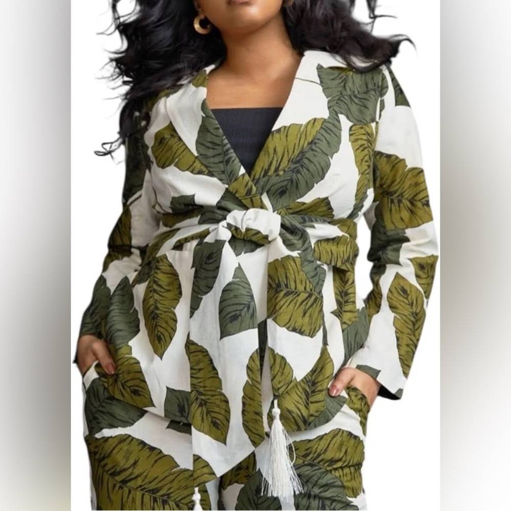 Eloquii Leaf Print Linen Blazer